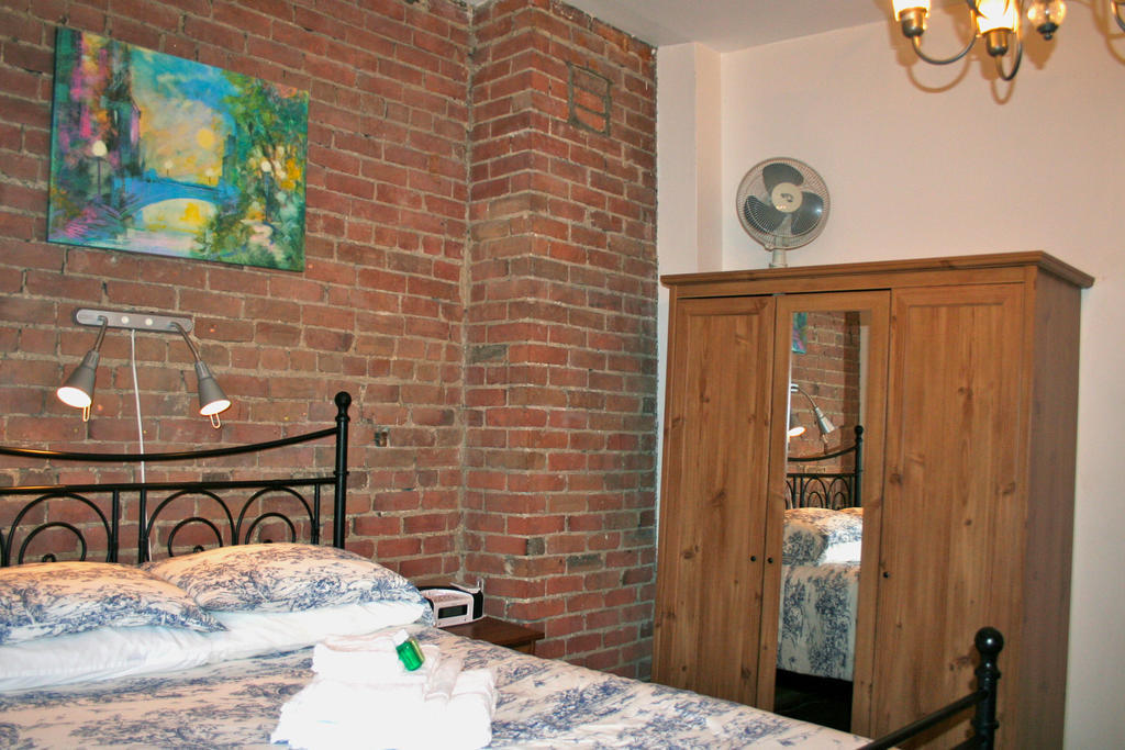 Gite University Bed And Breakfast Montreal Exterior foto